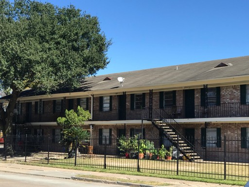 Oxford Square Apartments – photo 1