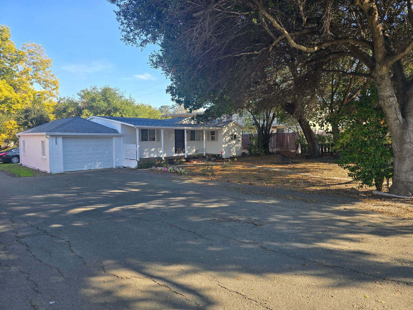 El Sobrante House: 5009 San Pablo Dam Road