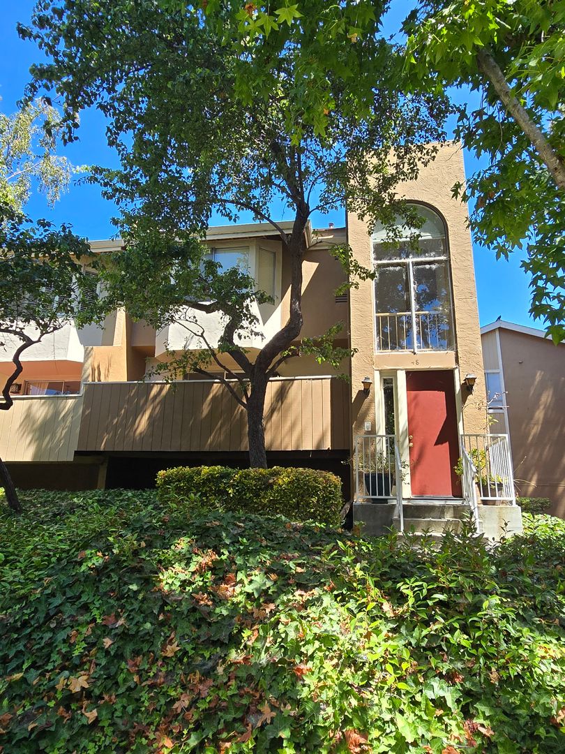 San Pablo House: 2121 Vale Road #46