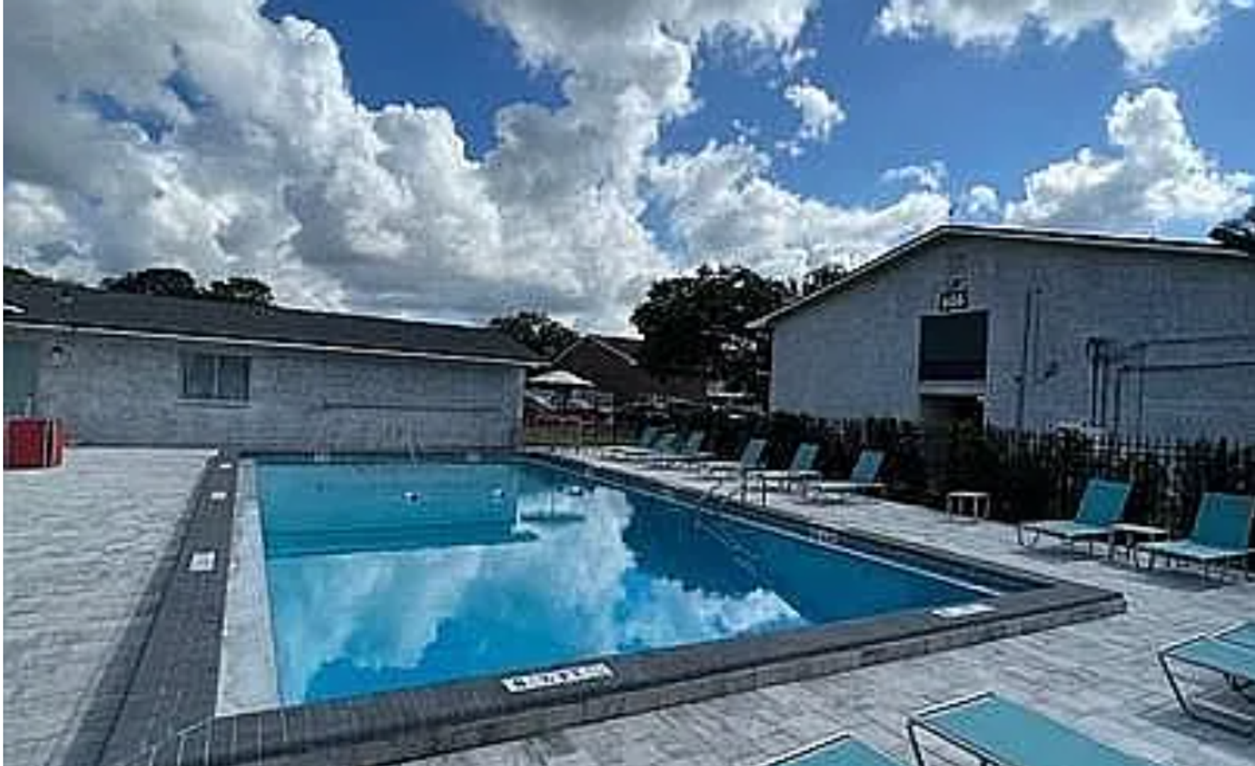 Fort Walton Beach Apartment: Colonial Drive