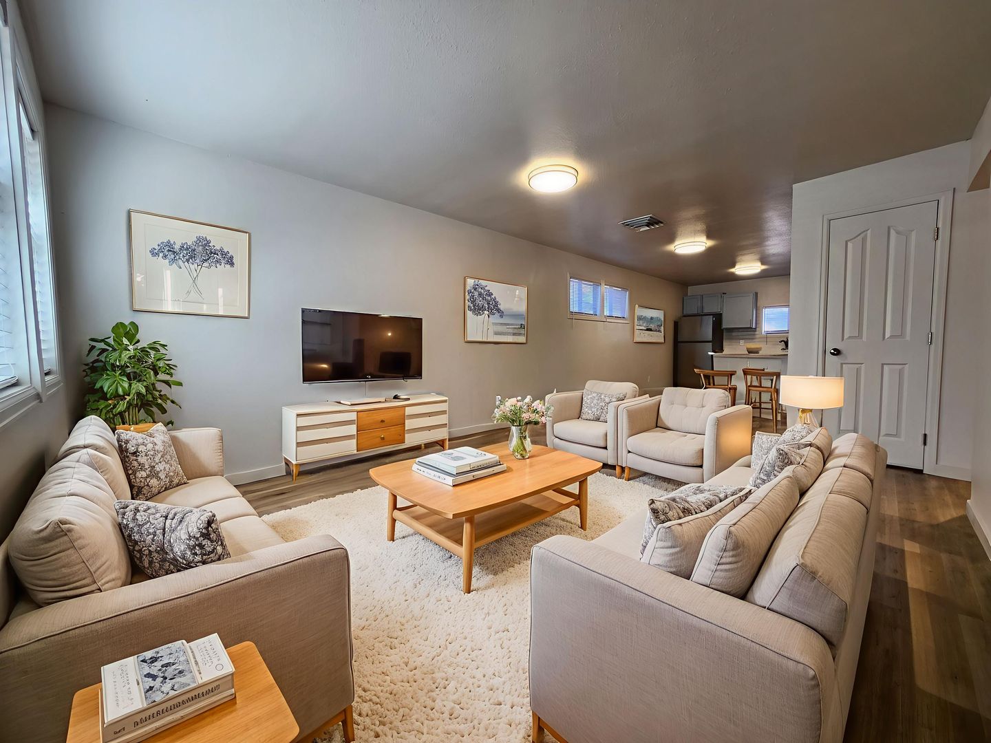 Pueblo Apartment: 1411-1433 Anita Street