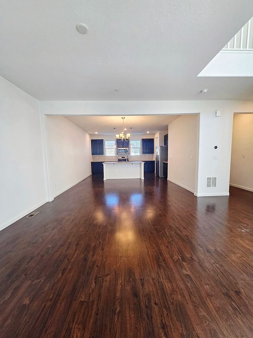 Westminster Apartment: 5435 W 97th Ave