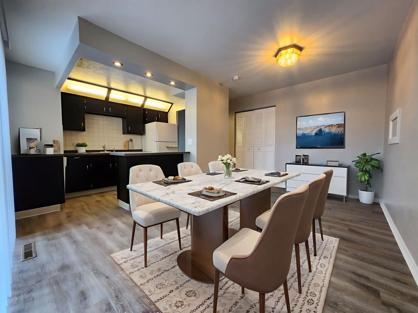 Pueblo Apartment: 78 Scotland Road -80