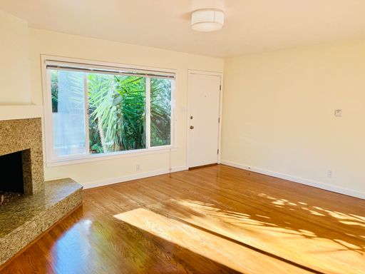 2BR/1BA Shared Garage + W/D PROGRESSIVE