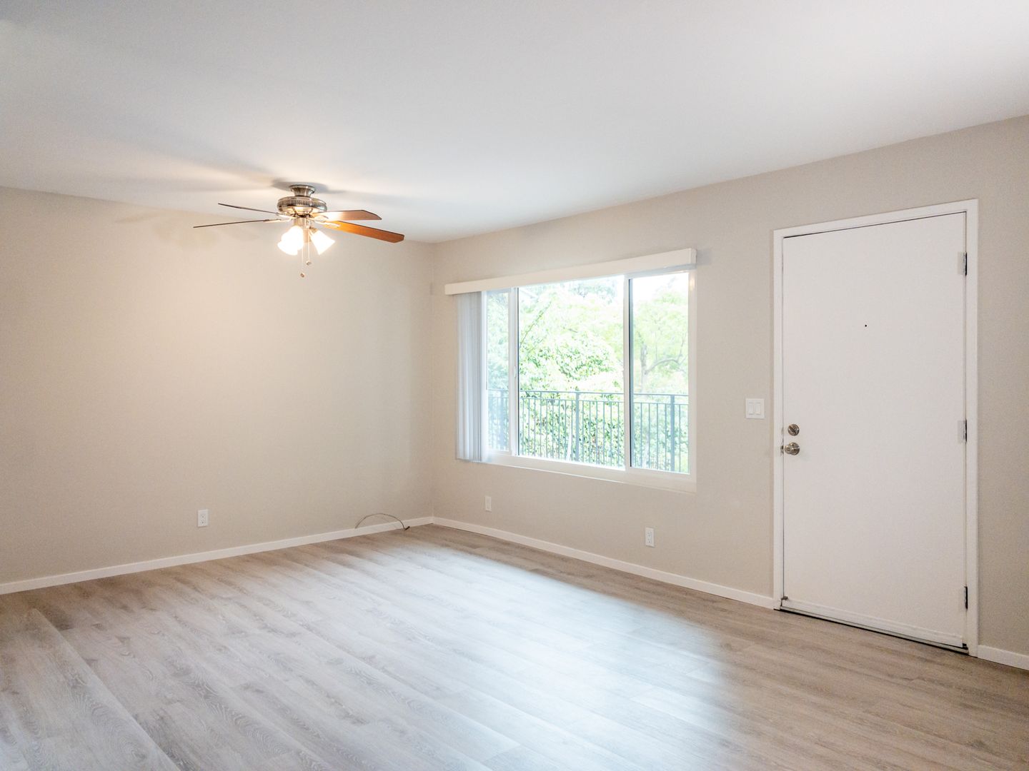 Mill Valley Apartment: 11 South Knoll Road - #11