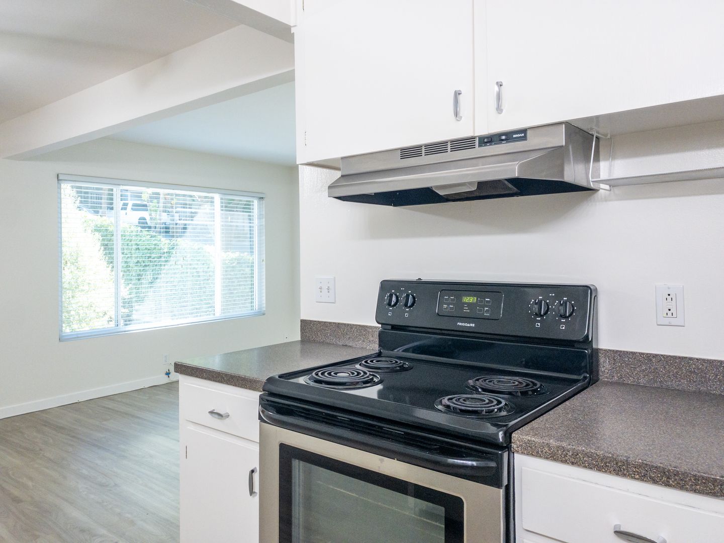 Mill Valley Apartment: 11 South Knoll Road - #1