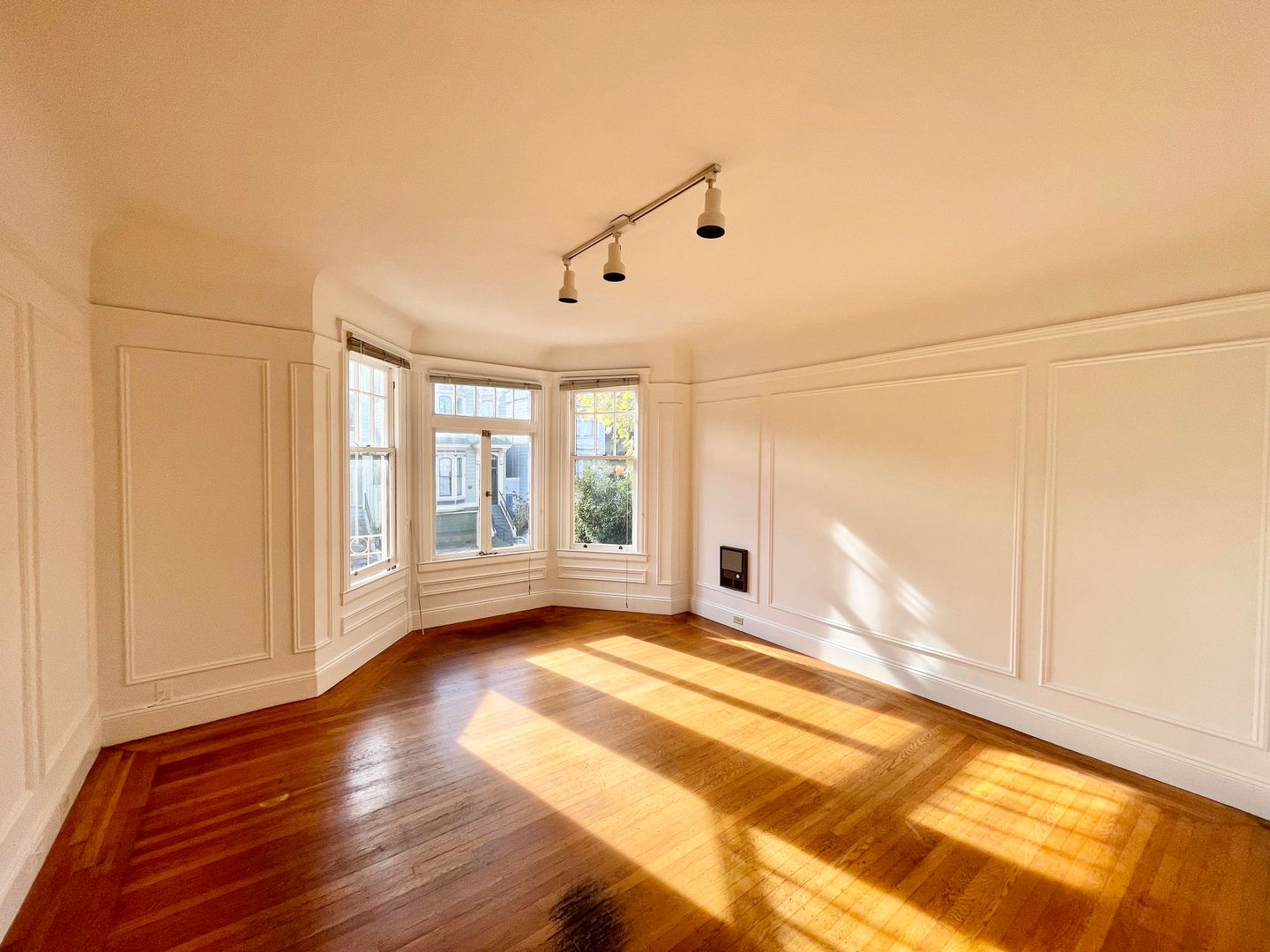 San Francisco Apartment: 1580 Golden Gate Ave