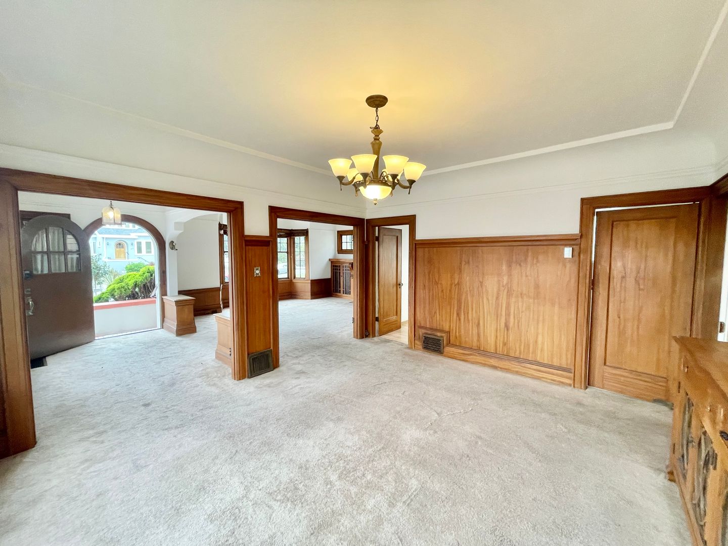 San Francisco House: 616 Miramar Avenue