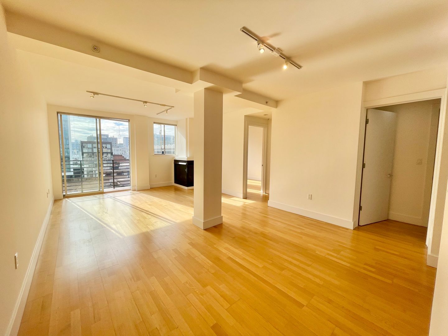 San Francisco Condo: 1635 California Street