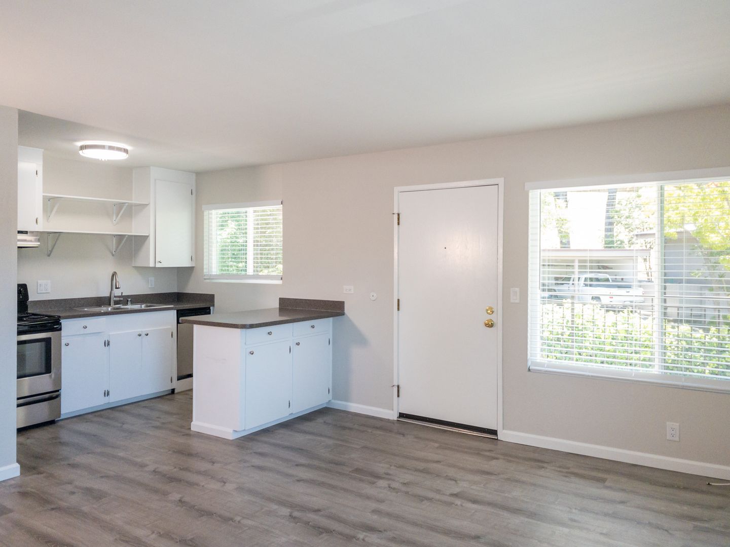 Mill Valley Apartment: 11 South Knoll Road - #15