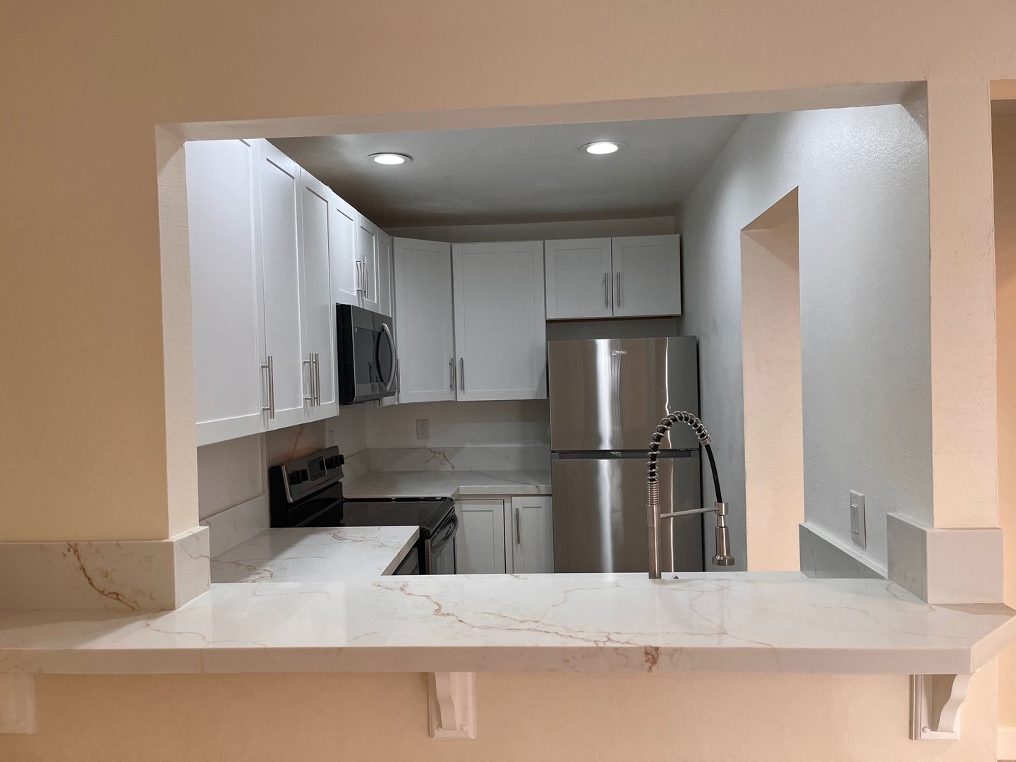 San Diego Condo: 3234 Ashford Street