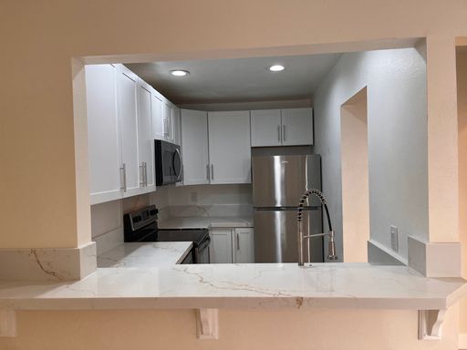You MUST SEE this brand new stunning Apartment! – photo 1