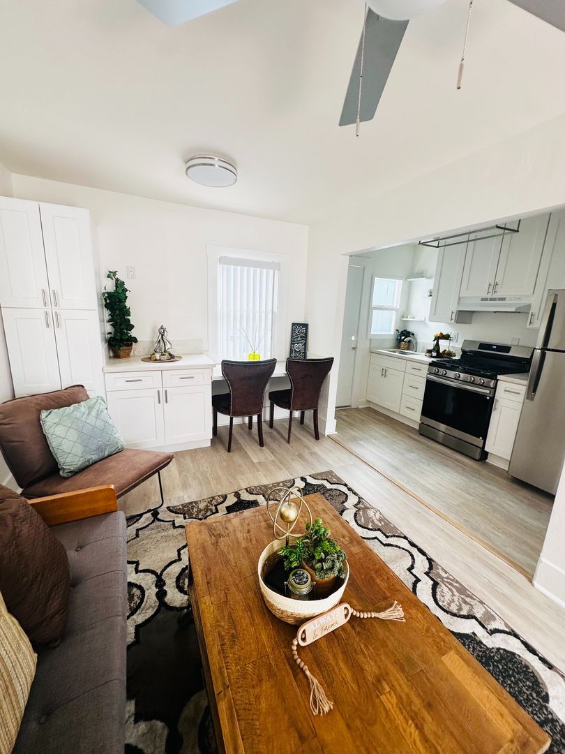 San Diego Apartment: 3815 Wabash Ave