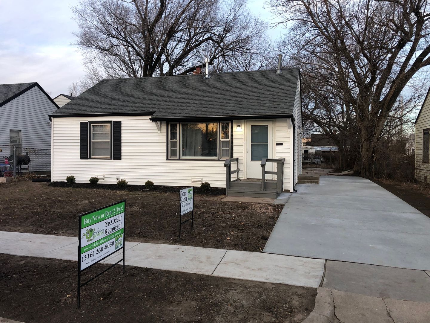 Wichita House: 1147 N Poplar