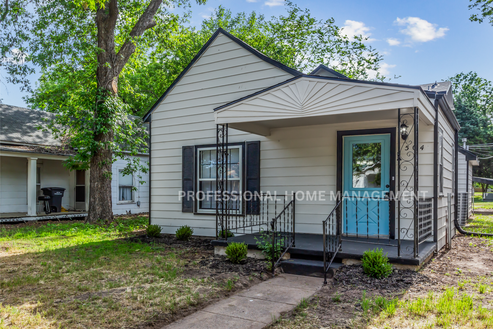 Beautifully updated 3 bedroom 1 1/2 bath home!