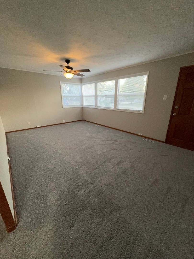 Wichita House: 757 N Westridge Dr