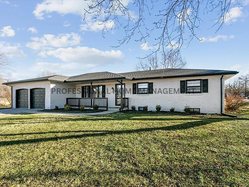 Beautifully Updated Home on nearly ½ Acre! Available for Rent or Rent to Own! Move in Special 1/2 2nd Full Month's Rent! – photo 1