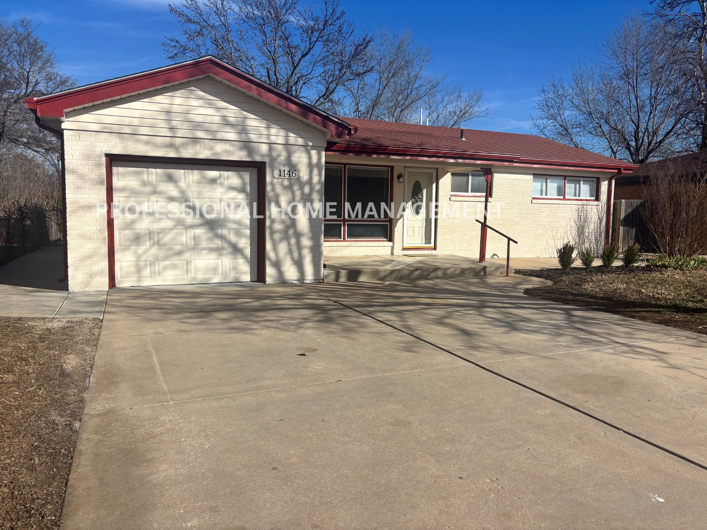 Derby House: 1146 N Georgie Ave