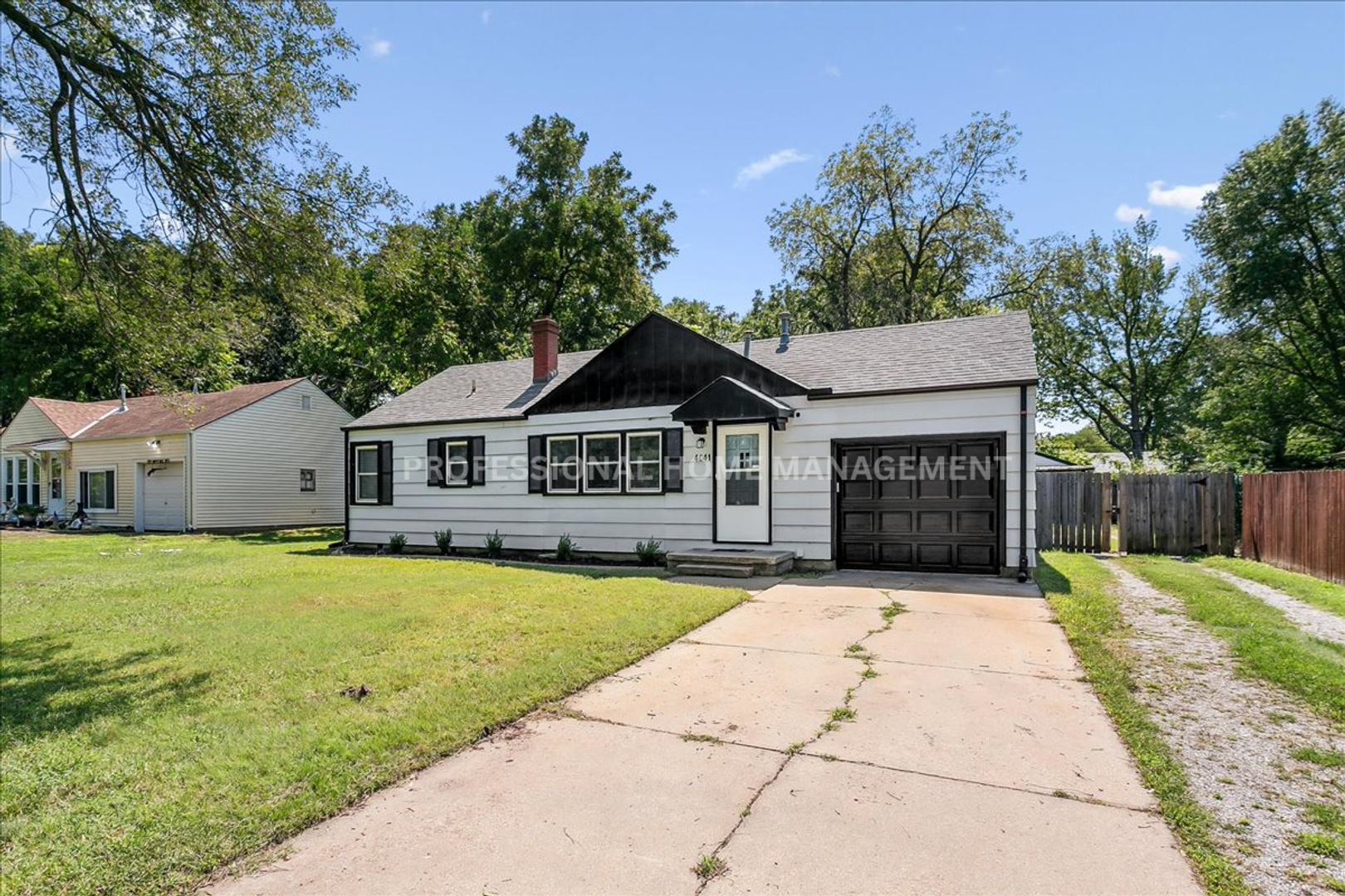 Wichita House: 4041 E Bellaire Ave