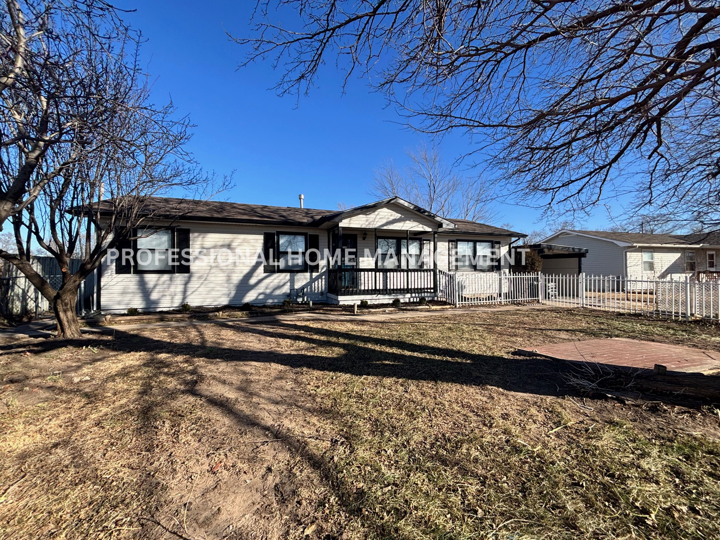 Wichita House: 6610 S Osage Ct