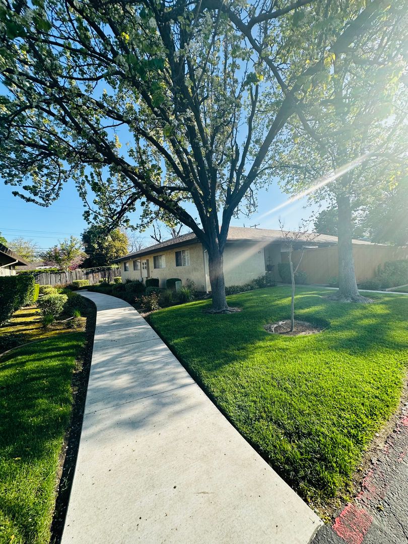 Sacramento Apartment: 3829 Whitney Ave