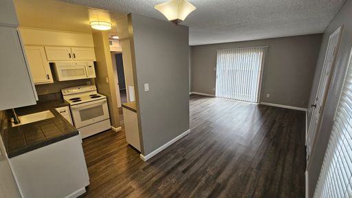 *WAITING LIST* Spacious 1x1 in Quaint Community – photo 1