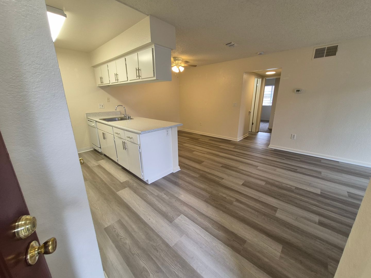 Carmichael Apartment: 4789 Manzanita Avenue