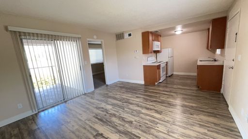 Cozy and Inviting, Upstairs 1-Bedroom Apartment