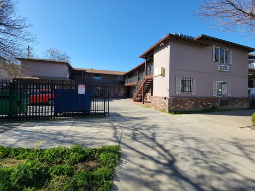 Quaint Single Living Unit [ Single Resident Occupant (0x1) /(SRO) ] / *** MOVE IN SPECIAL *** – photo 1