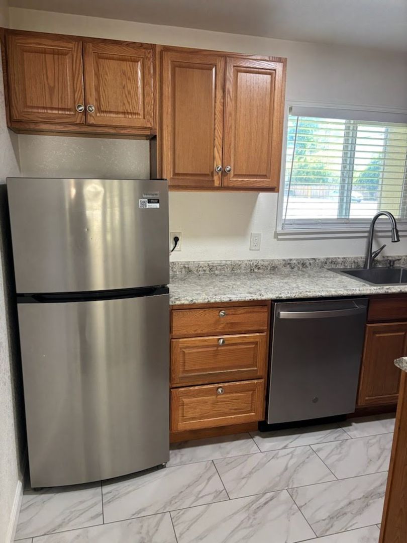 Carmichael Apartment: 4721 Marconi Ave