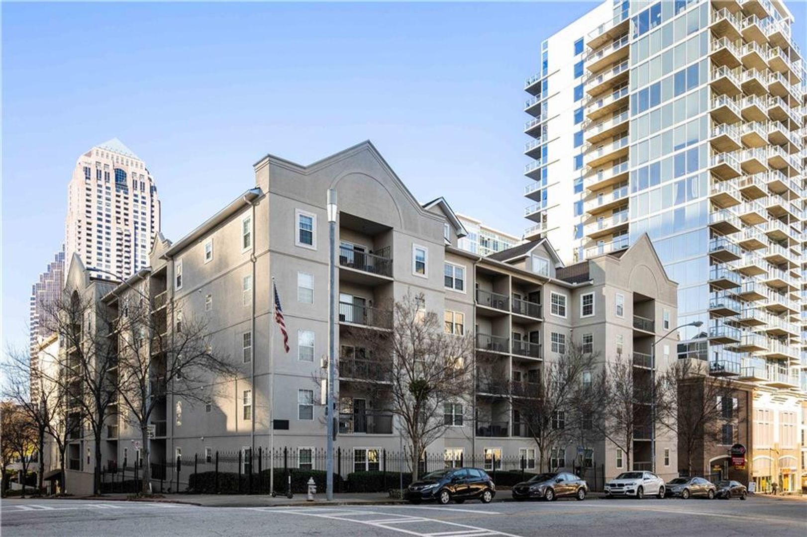 Atlanta Apartment: 1075 Peachtree Walk Unit A203