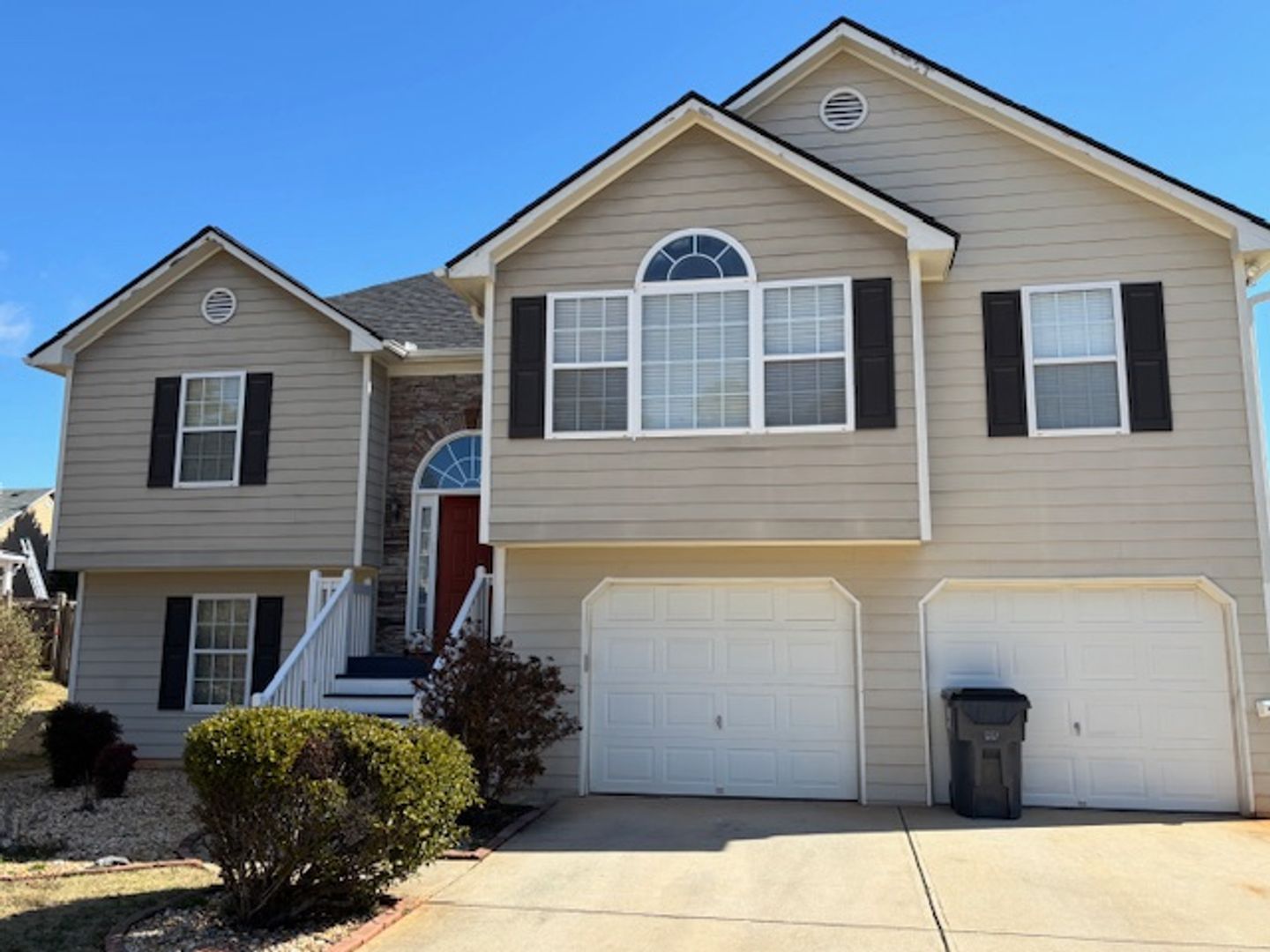 Villa Rica House: 218 Acorn Hill Court