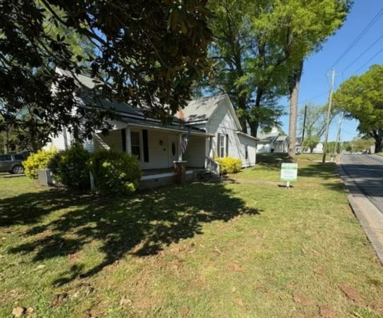 Adairsville House: 117 Summer Street