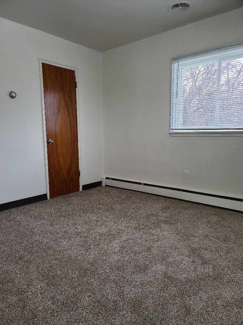 708 8th Ave N 708, Wahpeton, ND 58075