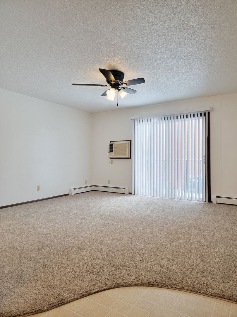 Jamestown Apartment: 1105 12th St NE