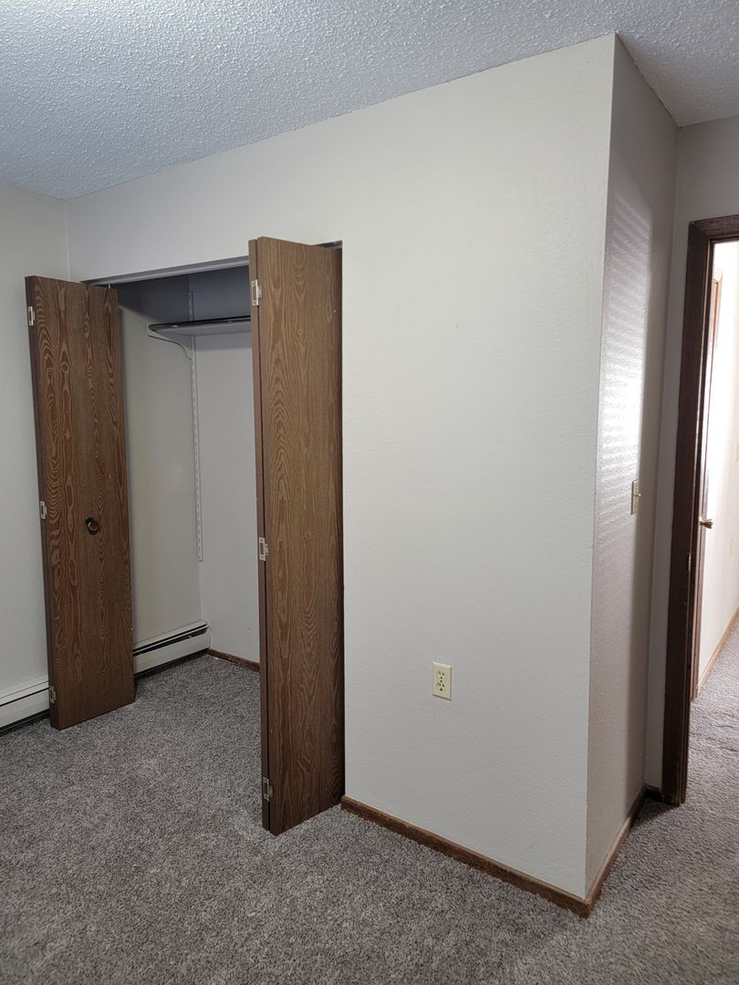 518 4th Street Southwest 102, Jamestown, ND 58401