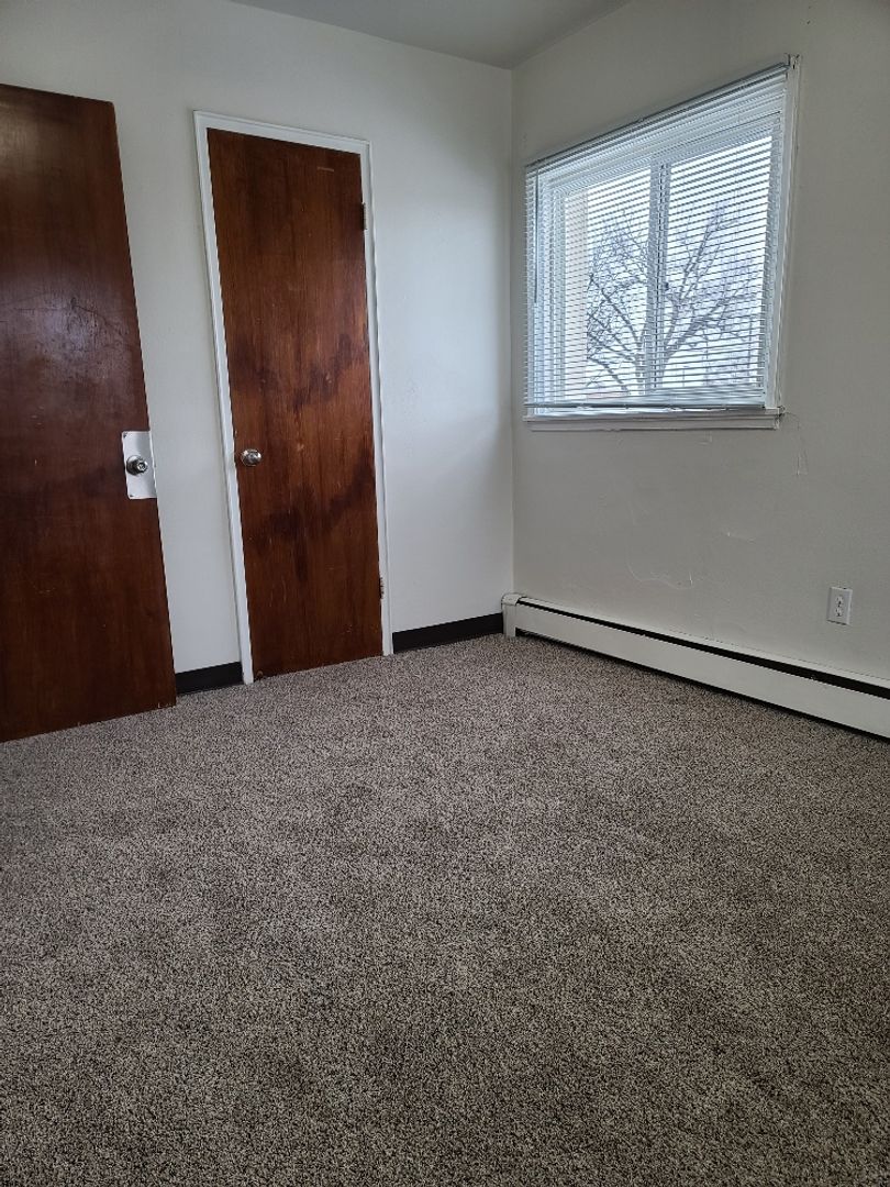 708 8th Ave N 708, Wahpeton, ND 58075