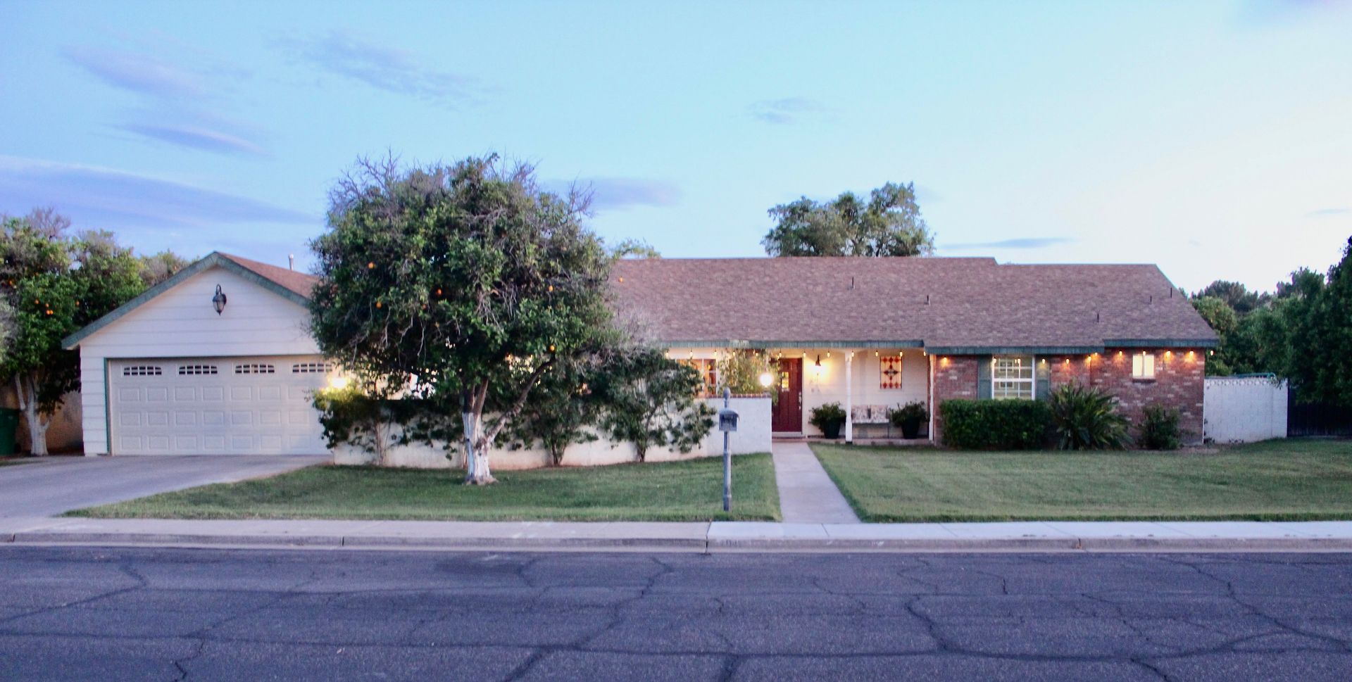 Mesa House: 2041 E Gary Cir