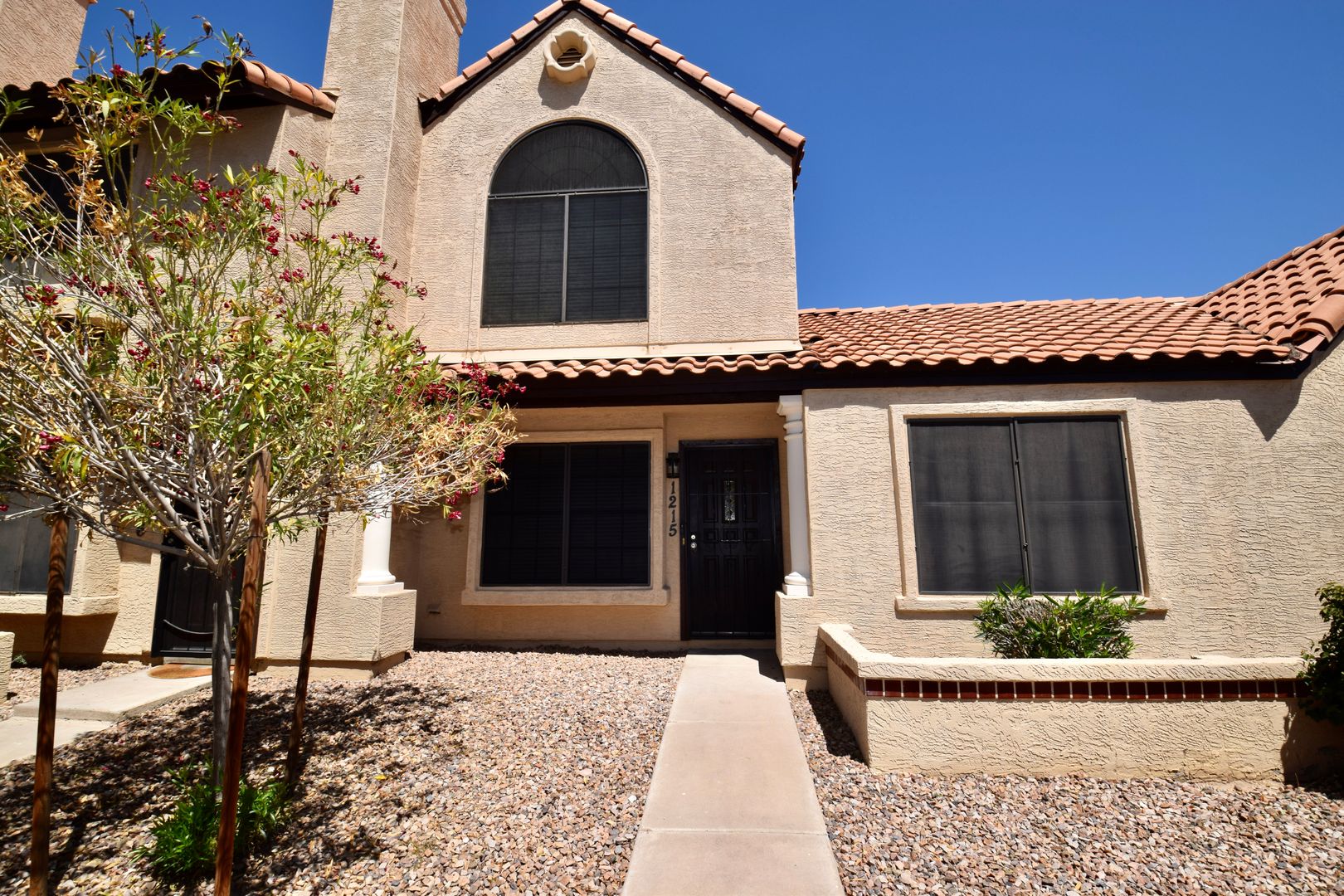 Mesa House: 921 W University Dr #1215