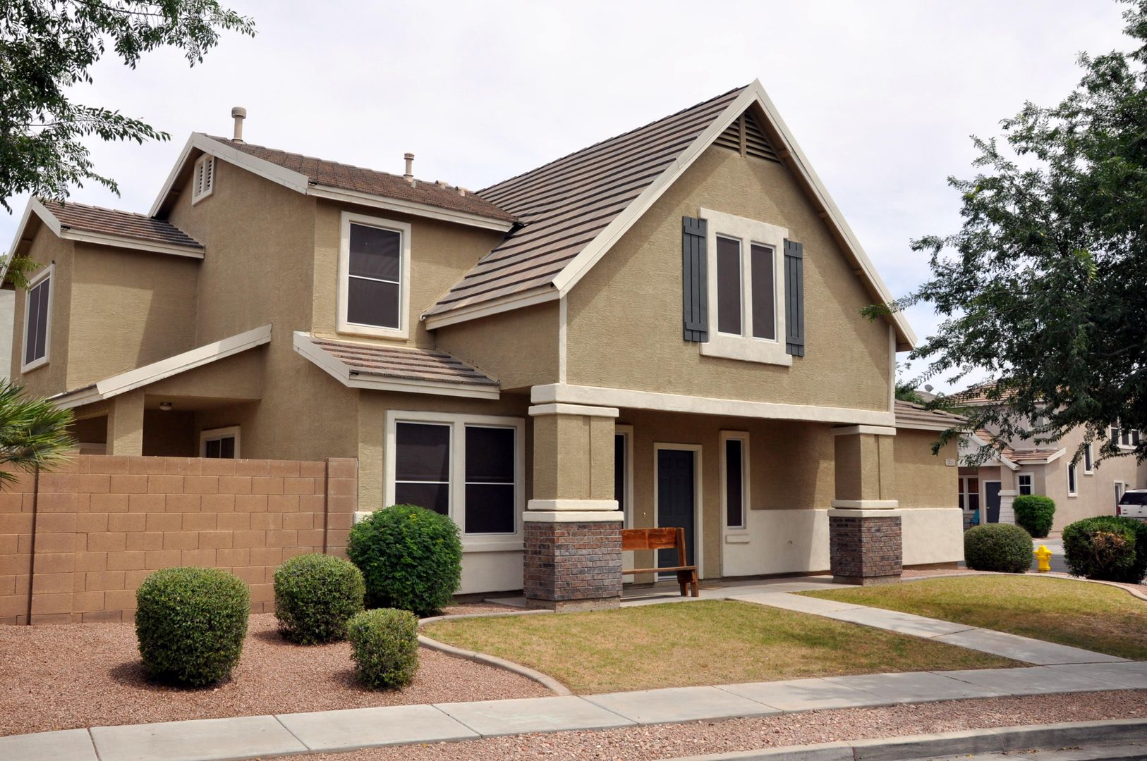 Mesa House: 2051 S 87th Pl