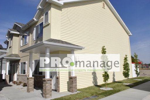 2 Bed / 2.5 Bath Townhouse - Idaho Falls – photo 1