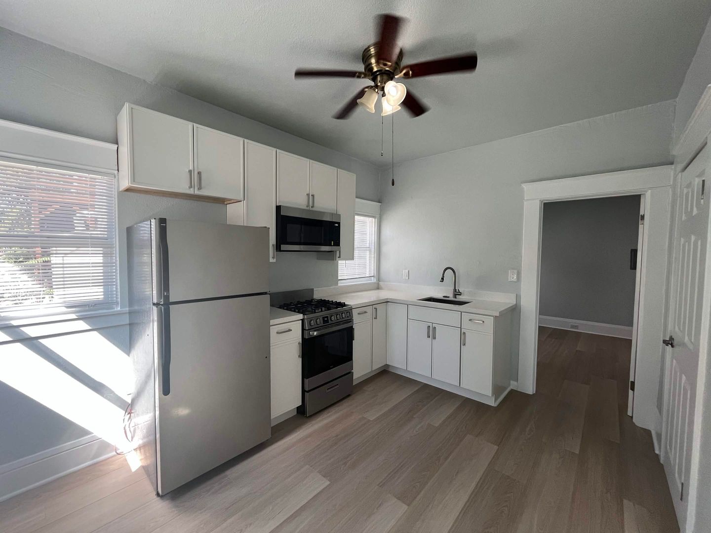 Stockton Apartment: 727 N Sutter St