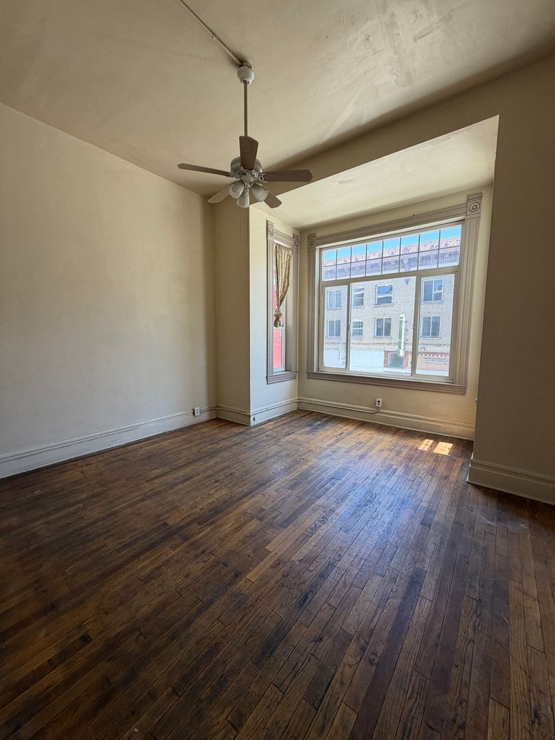 Stockton Apartment: 41 S San Joaquin St
