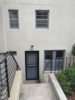 Garden level apartment near campus, Chautauqua and shopping – photo 1