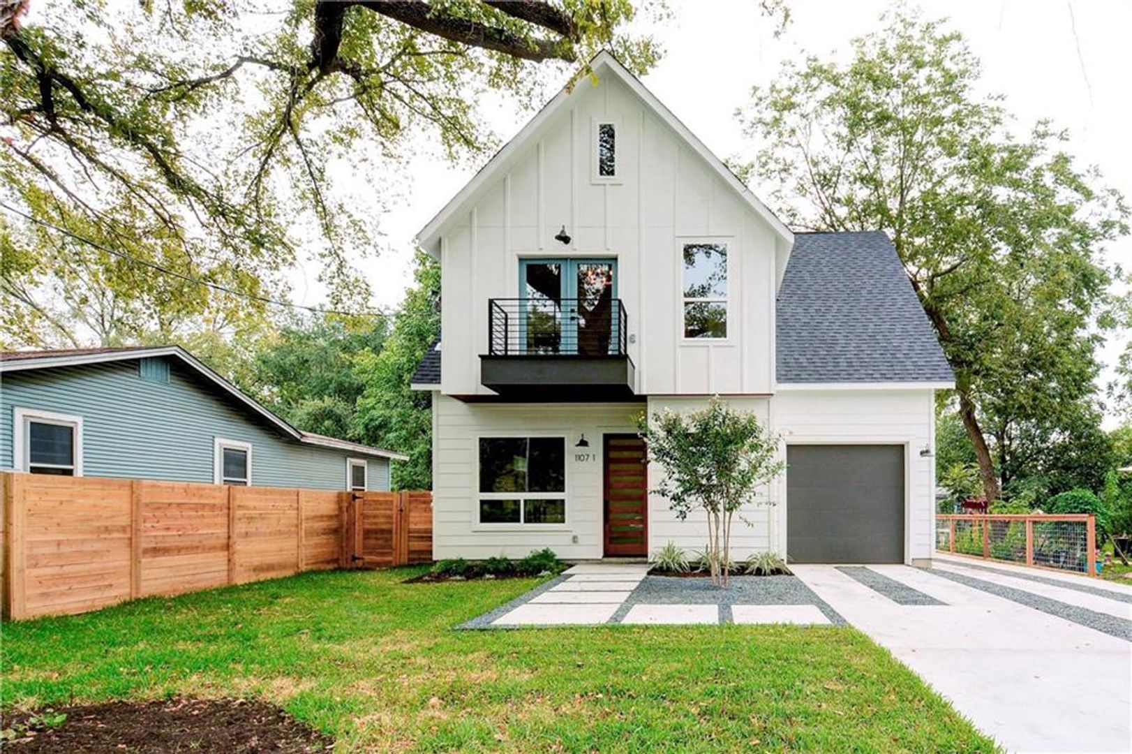 Austin House: 1107 Estes Avenue