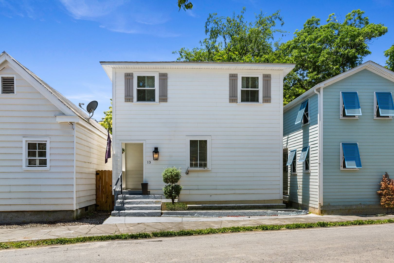 Charleston House: 13 H Street