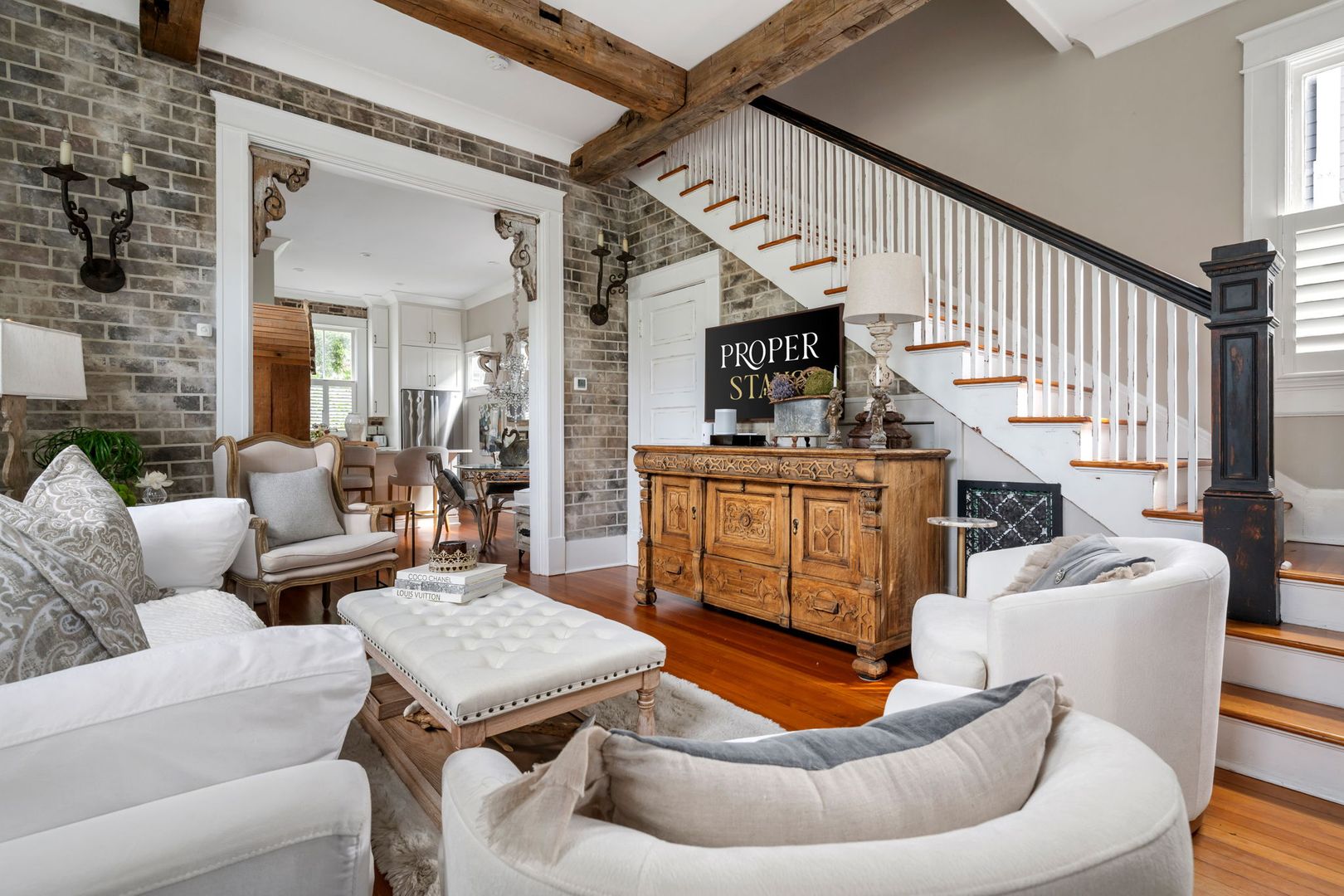 Charleston House: 50 Montagu Street