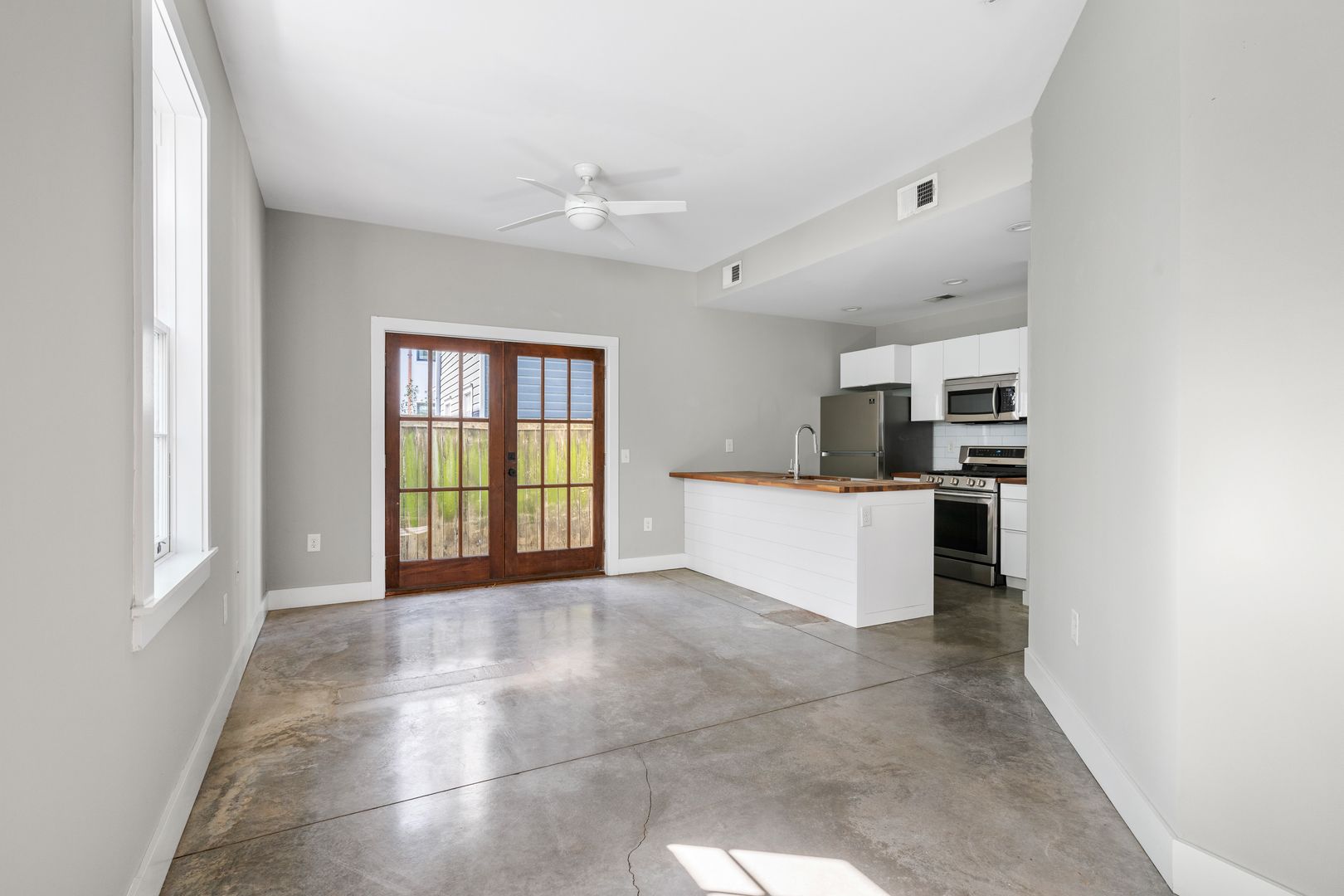 Charleston House: 195 Smith Street