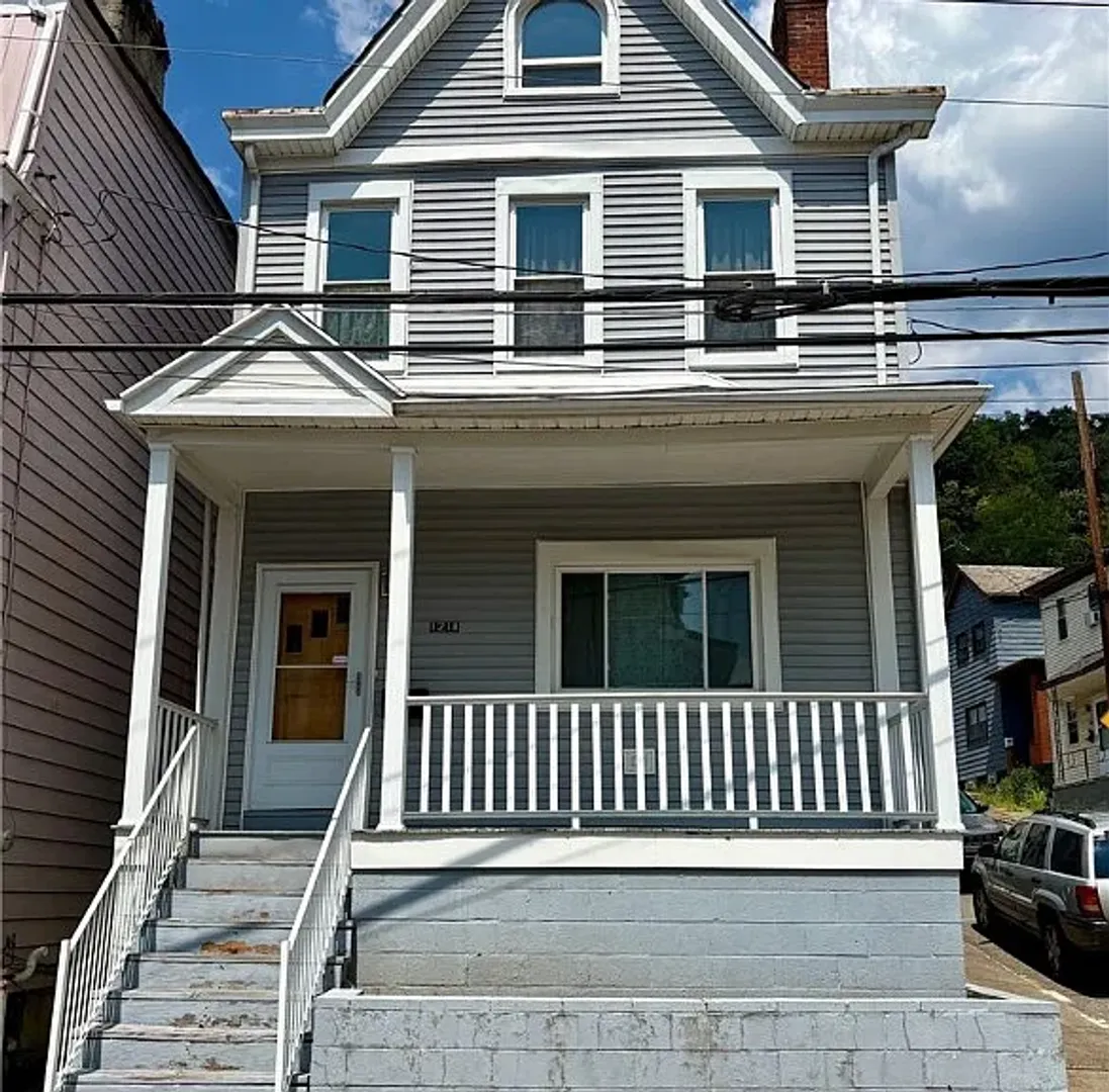 Pittsburgh House: 1218 Penn Street