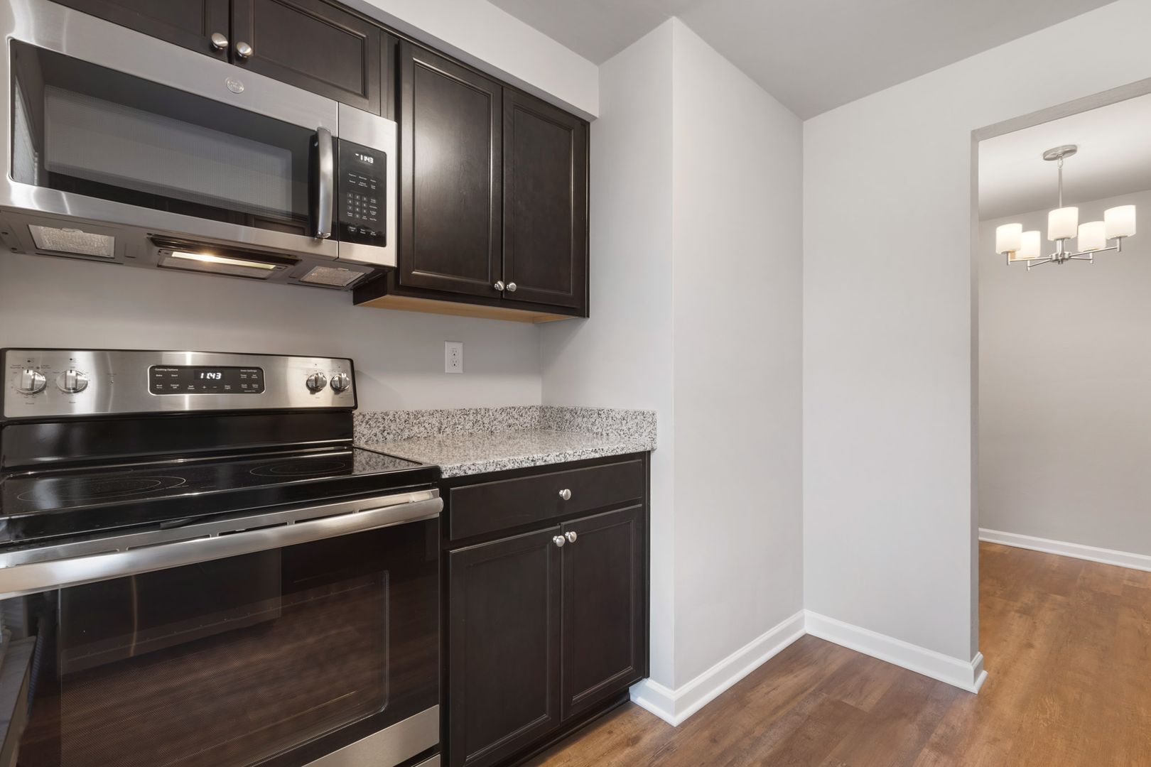 McMurray Apartment: 101-604 Carriage Hill